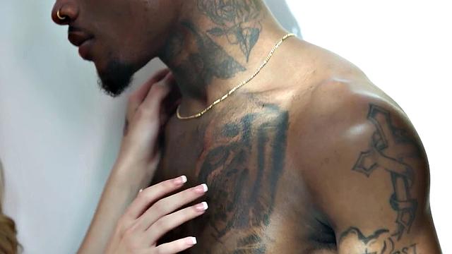 Gorgeous Liz Jordan Sensually Fucked By Big BF - HardX