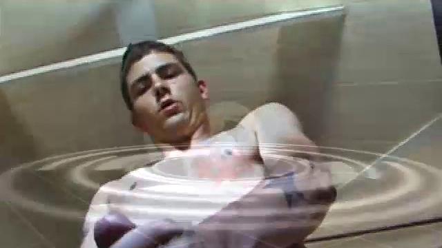 Str8 Dan Gets A Handyjob