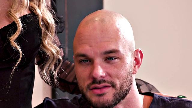 Nympho goddess spreading her butt