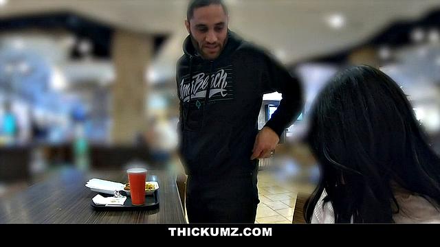 Thicc Fashionista Fucks