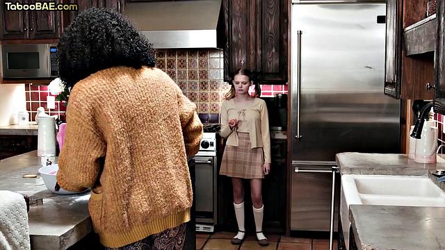 стройная сводная сестра сосёт и трахается с братом на bbc