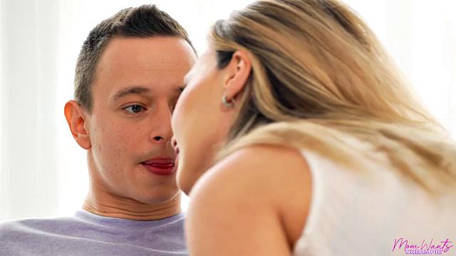 Stepmom's Secret Pictures - S4:E10