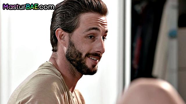 Рыжая захотела заросшую пизду, любовник уже готовится к бою с ней.