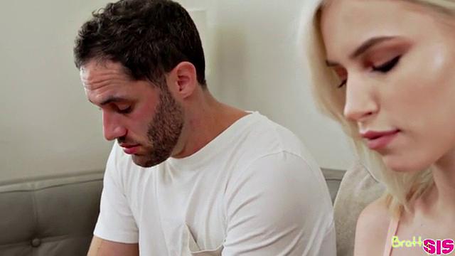 Cumming On My Step Sister's Feet - S14:E3