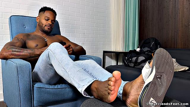 Spy on Kevin's Feet - Kevin