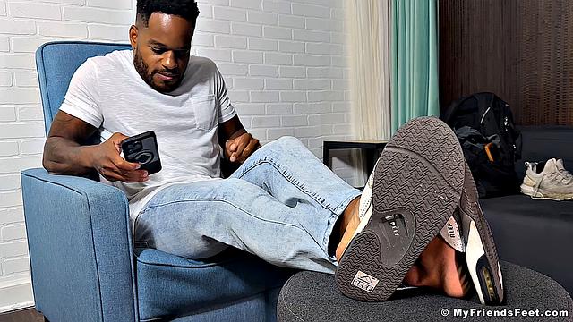 Spy on Kevin's Feet - Kevin