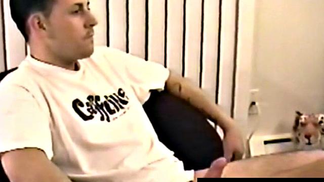 Straight jock gets jerked off while receiving blowjob from DILF