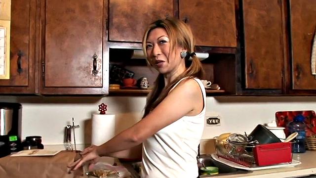 Happily married Taiwanese beauty Veronica uses a vibrator in her kitchen