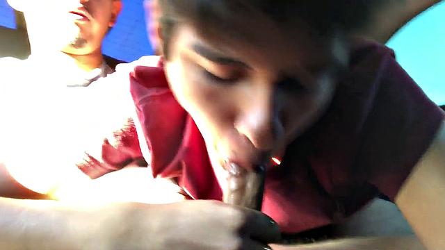 латино в авто получает без резины и шутит про пятна