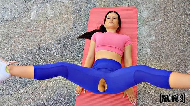 The Yoga Pants Stretch