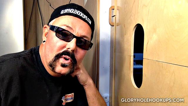 Latino Gets Head At Gloryhole