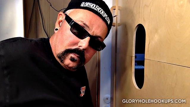 Latino Gets Head At Gloryhole