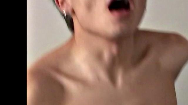 Эмануэл жестко трахает Фелипе в задницу