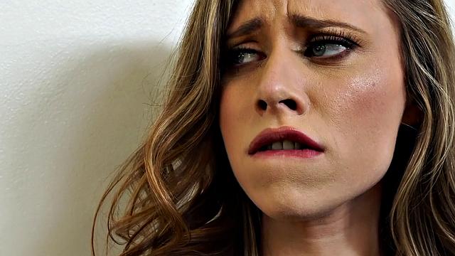 Watch me get off with my trimmed pussy while riding my man's dick in reverse cowgirl position