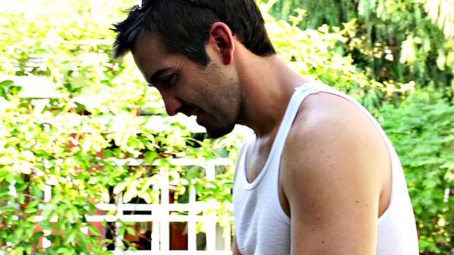 Watch me get off with my trimmed pussy while riding my man's dick in reverse cowgirl position