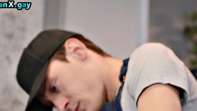 Hairdresser deepthroating 21yo client in salon