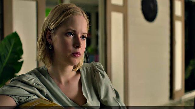 Ellie Bamber upskirt vision