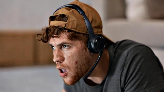 Straight inked ginger barebacked by twink after footjob