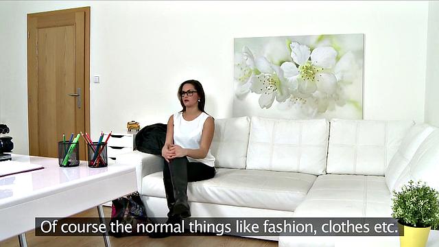 Curvy babe craves modeling gig & fucks hard on couch