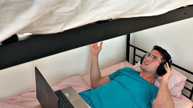 Sexy 21yo slut fucked by big hard dick in wet pussy hole