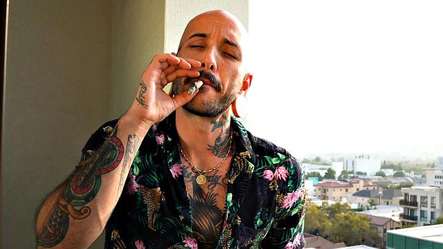 Ts girlfriend licked in erotic duo after stripping