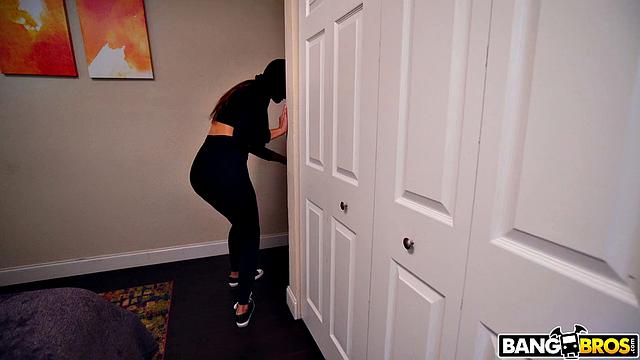 Burglar Gets Slapped