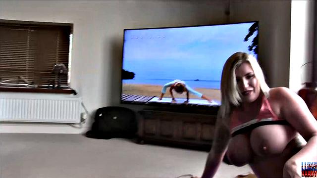 Fucking Stepsister Mandy After Yoga