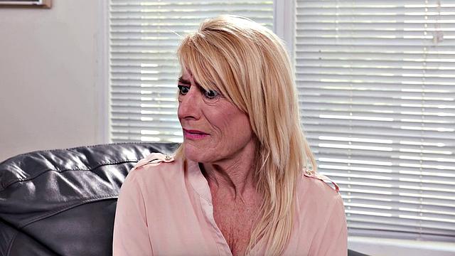 Шанель Кэмрин трахается с подругой мамы