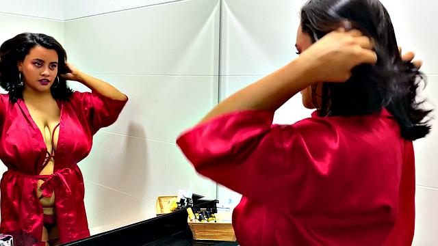 Kati Rico: Seriously Sexy At SCORELAND