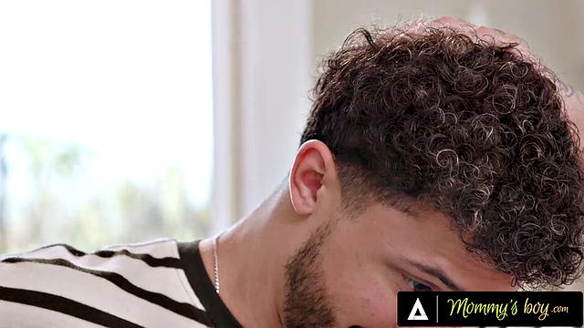 MOMMY'S BOY - Big Tits MILF Lexi Smith Rewards Stepson-In-Law With TITTY FUCKS & Deepthroat