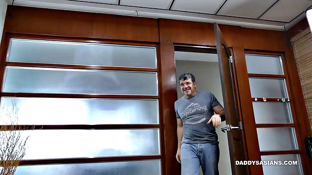 Playtime With Rizal Clark