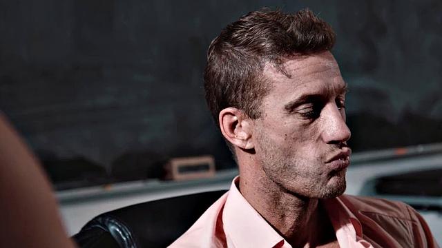 Petite babe smashed in missionary