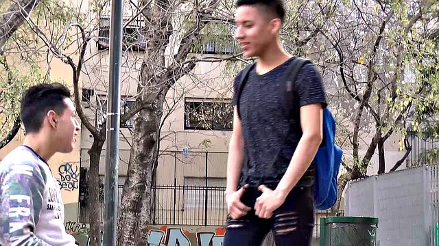 Калеб Дейн трахает Этьена