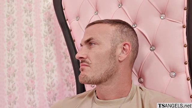 Fucking this gorgeous TS in the ass