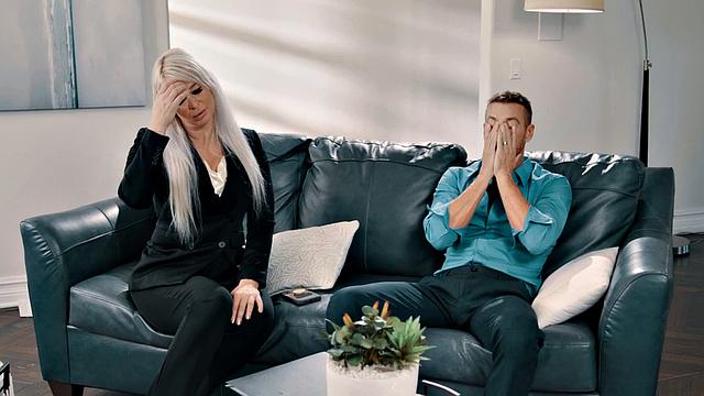 Big-titted MILF loves hardcore fucking in wet pussy