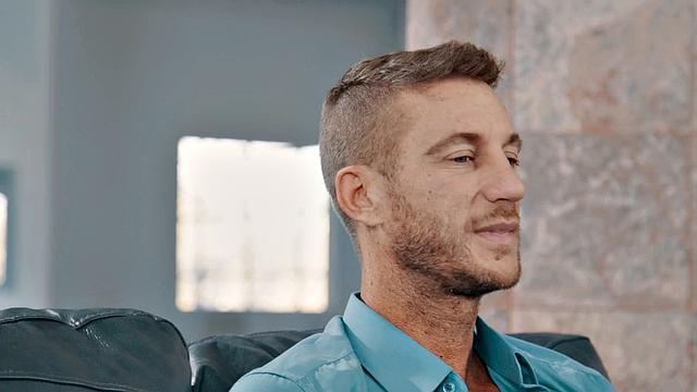 Big-titted MILF loves hardcore fucking in wet pussy