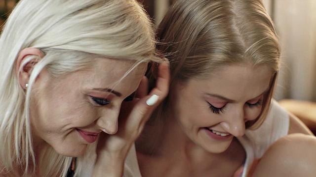 Petite Blondes Tiffany Tatum & Zazie Skymm Have Passionate Sex After Class