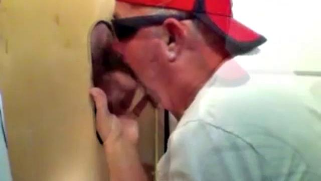 Gloryhole Fan Returns For Another Suck