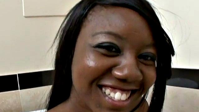 Petite ebony takes it deep