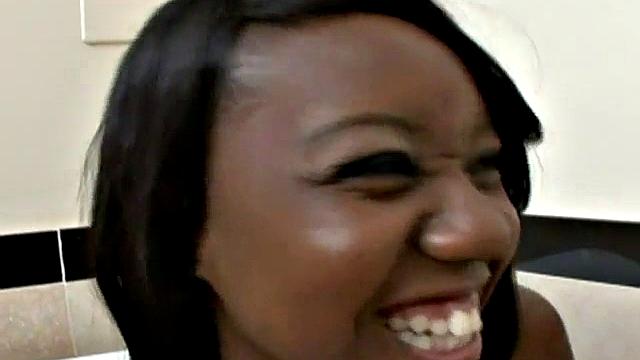 Petite ebony takes it deep