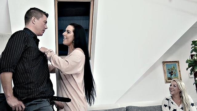 Patti - Lust Is Uncontrollable