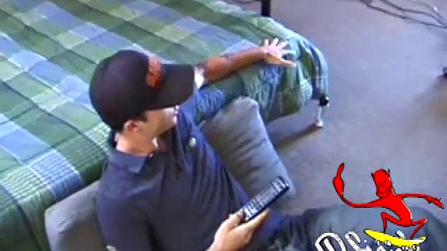 Dan Doe gets handsy and shows why solo is sometimes better than a hookup