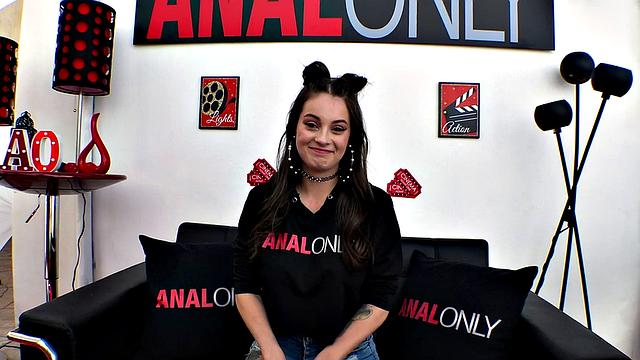 Maddy's First Anal Experience