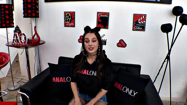 Maddy's First Anal Experience