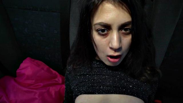 Taxi babe got her tight pussy banged for a free ride