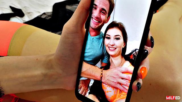 Зрелая красотка в стрингах соблазняет садовника на секс в гараже и на улице с Nathan Bronson и Angelina Diamanti.