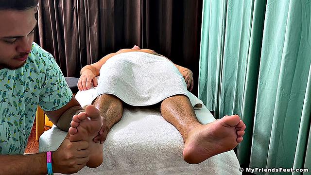 Drew'S Feet Massaged & Worshipped - Drew