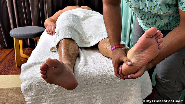 Drew'S Feet Massaged & Worshipped - Drew