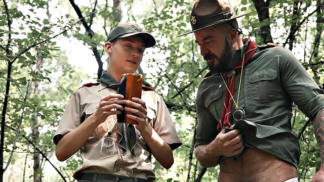 Gay DILF with tattoos barebacks 21yo twink outdoor