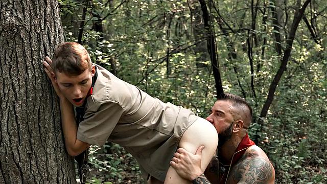 Gay DILF with tattoos barebacks 21yo twink outdoor